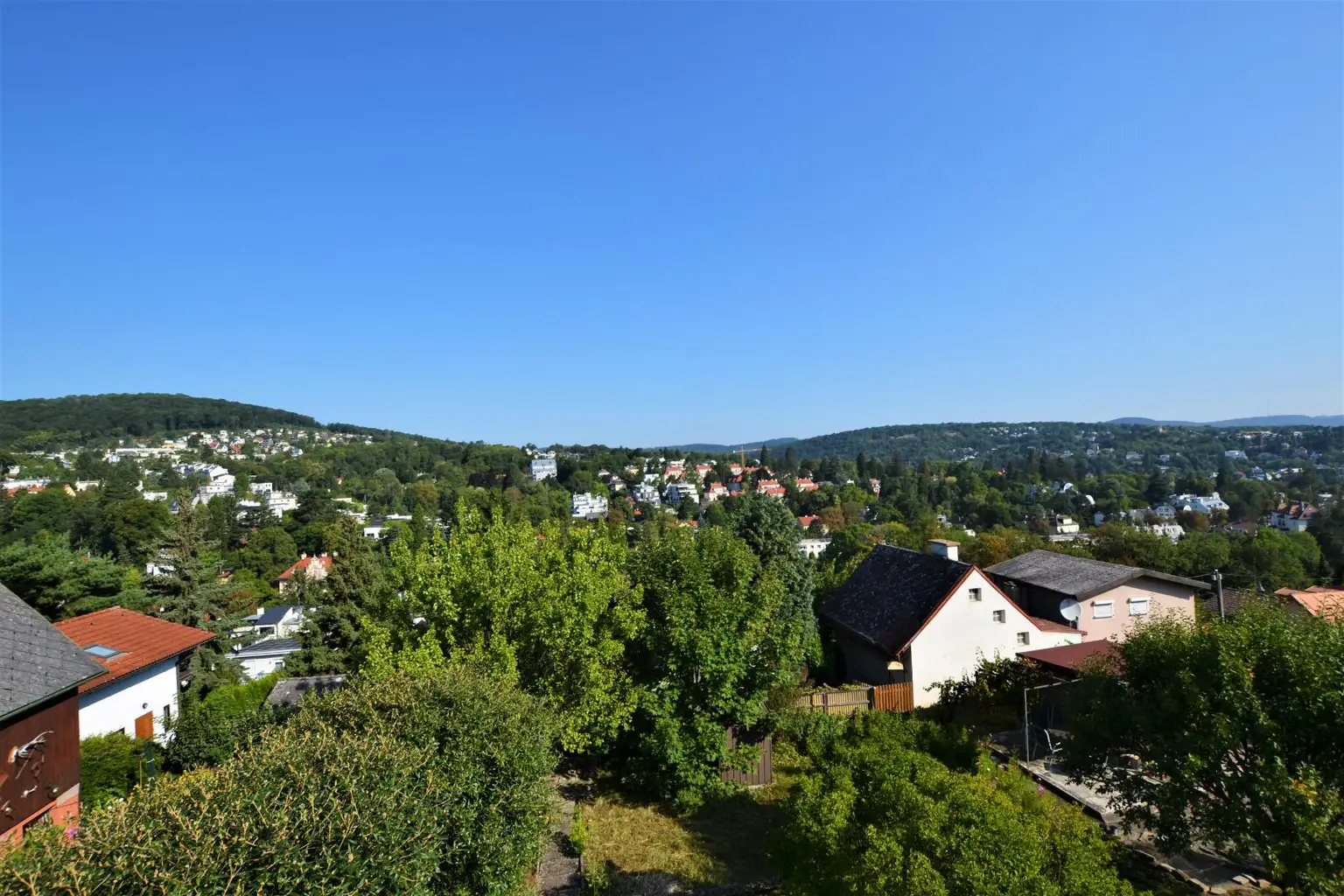 Am Wilhelminenberg: Seltene Gelegenheit mit Traumfernblick