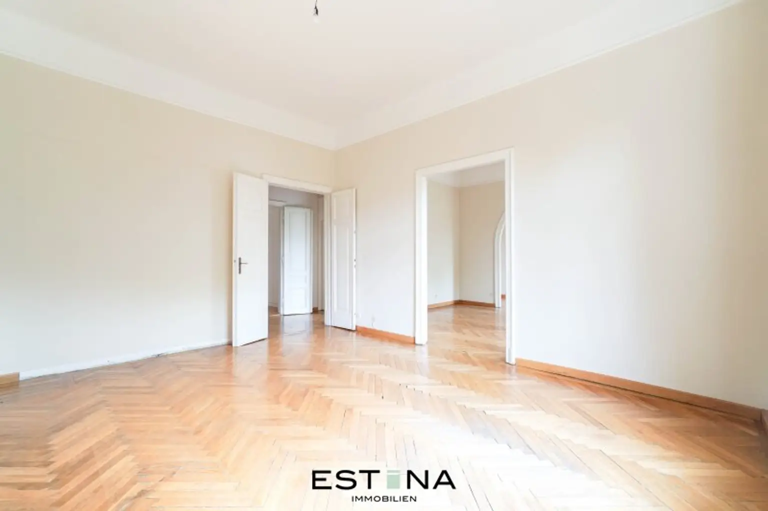 Hochwertige 5-Zimmer-Wohnung mit exklusiven Vorteilen und viel Platz