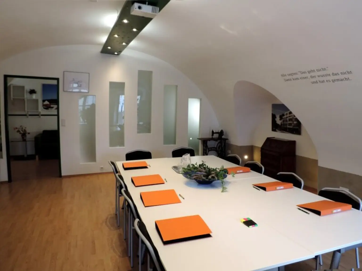 FIRMENSITZ - GESCHÄFTSADRESSE mit Einzel-Arbeitsplatz und Internet! Monatlich ab € 99,-- an TOPADRESSE in DÖBLING!