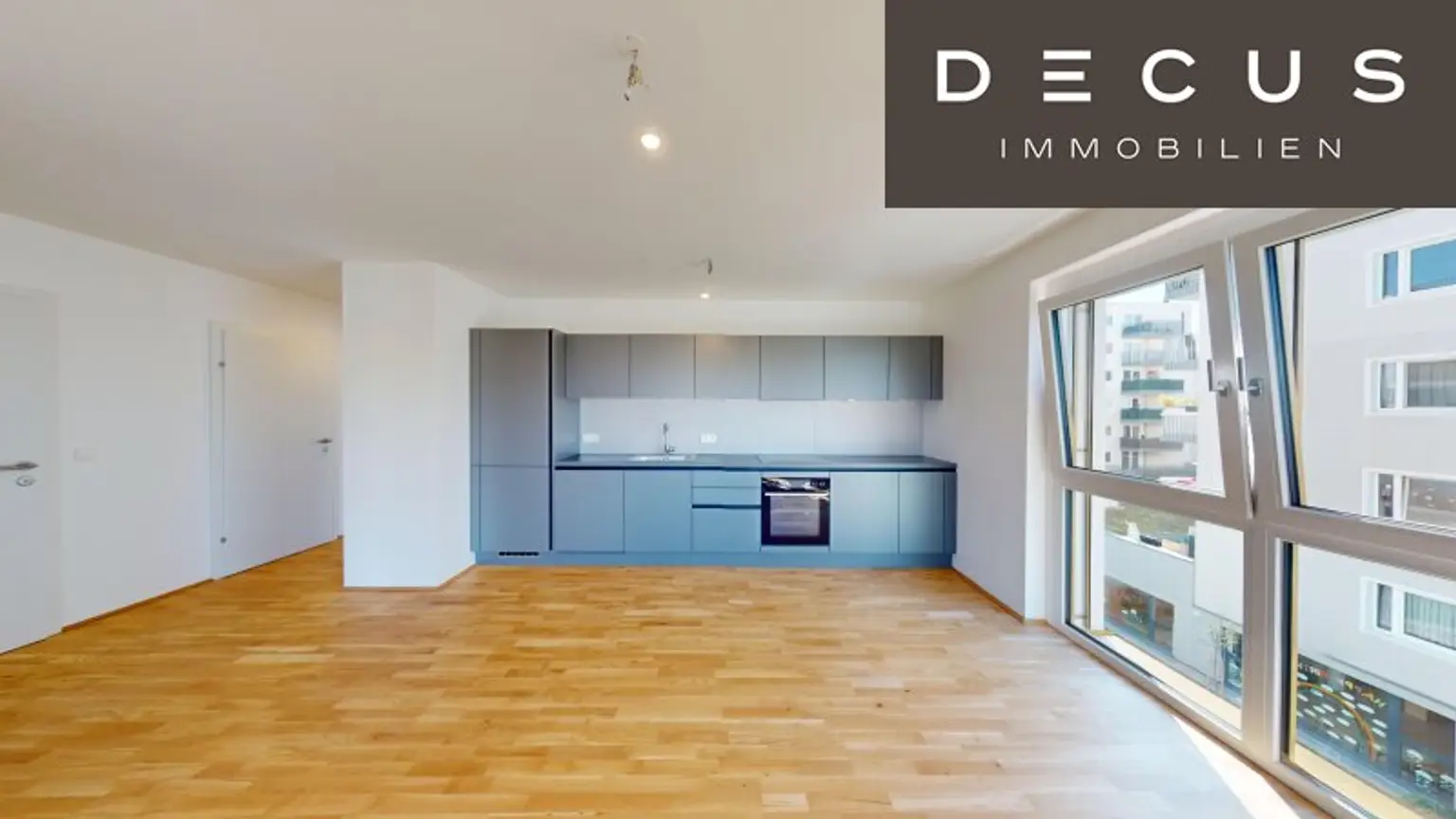 / BALKON / 4 ZIMMER / NACHVERMIETUNG / PROVISIONSFREI / ZENTRAL BEGEHBAR / DACHGESCHOSS