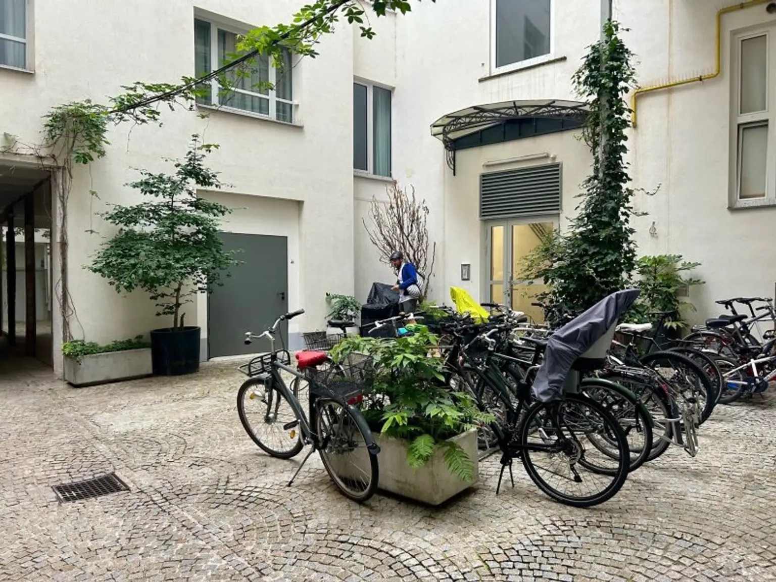 Helle, großzügige Wohnung eines stilvoll sanierten Altbauhauses – Ihr neues Zuhause in 1120 Wien!