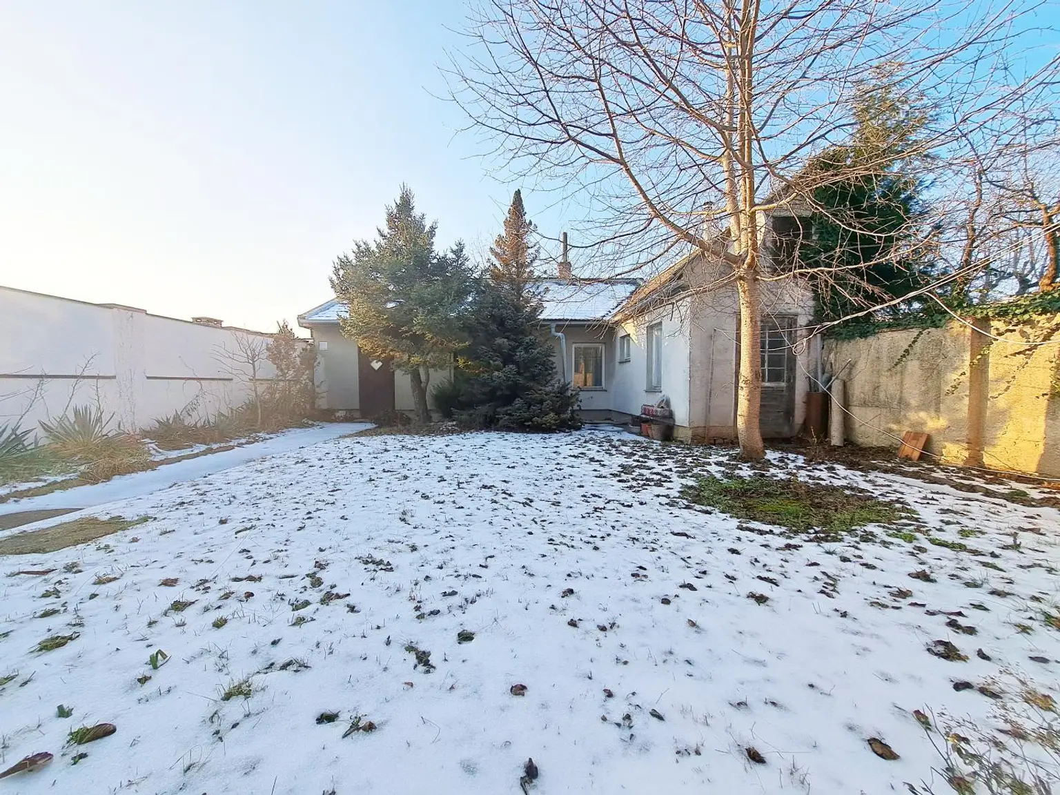 Garten & Nebengebäude