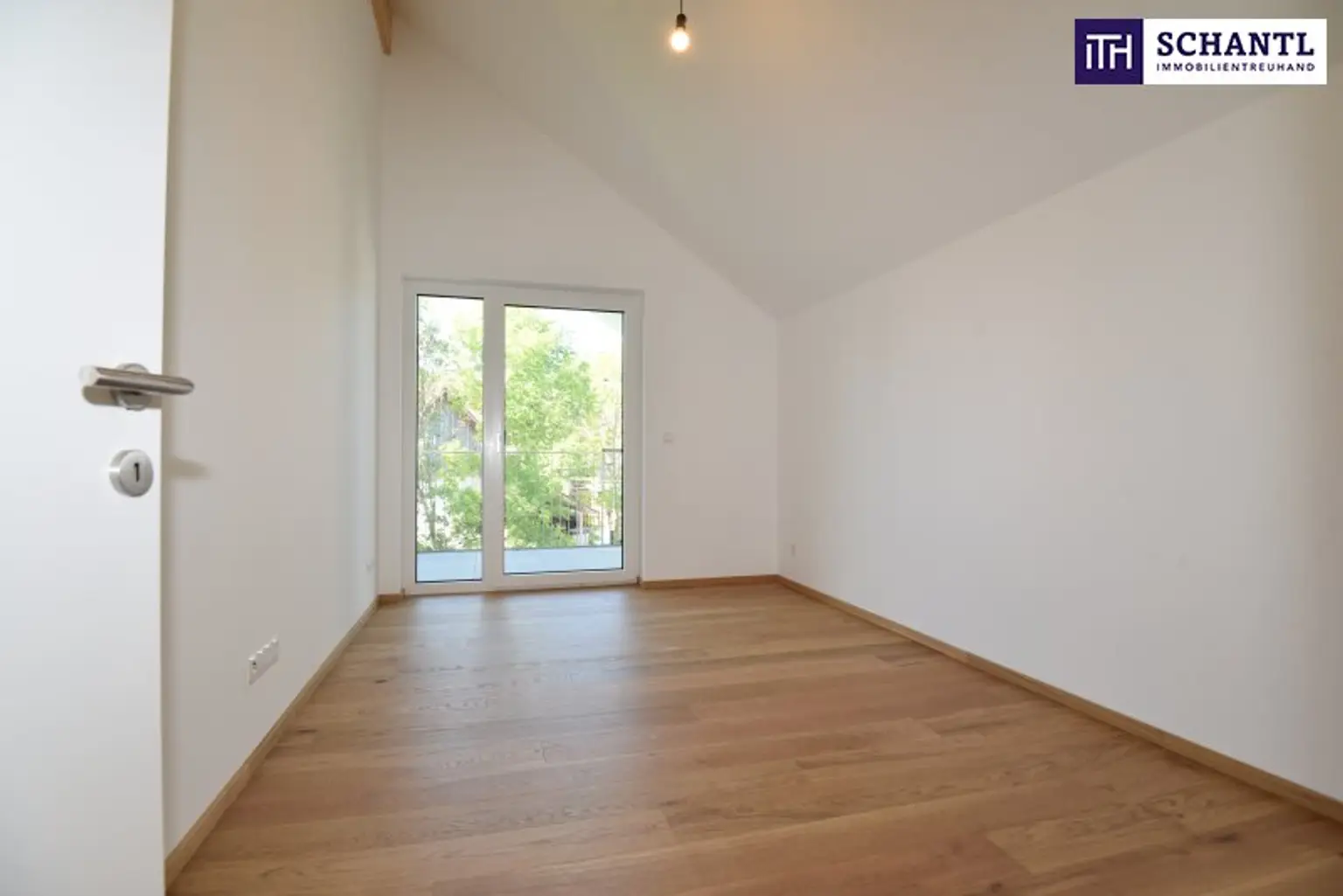 Ankommen. Aufatmen. Im Grünen Zuhause sein. Ein modernes Reihenhaus mit sonnigem Garten & Raum zum Leben.