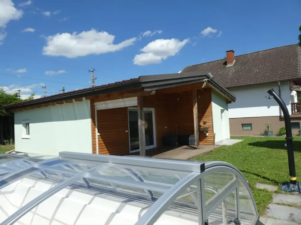 NEUER PREIS - neuwertiges, vollmöbliertes, barrierefreies Wohlfühlhaus auf Eigengrund mit Pool und Klimaanlage
