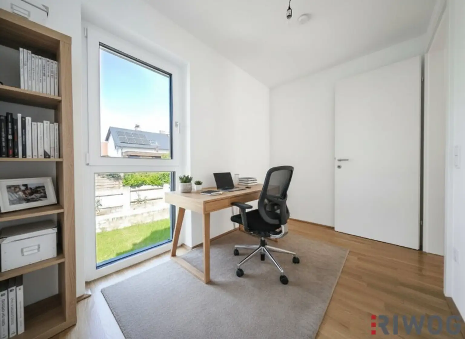 Fertiggestellt & bezugsbereit | 5-Zimmer Neubau-Reihenhaus mit ca. 50m² Eigengarten | Hofruhelage | Luftwärmepumpe