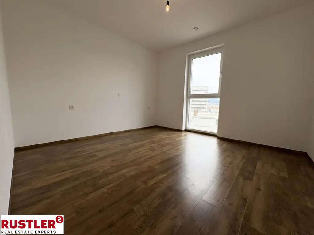 Herrliche große Wohnung mit Aussicht & Loggia
