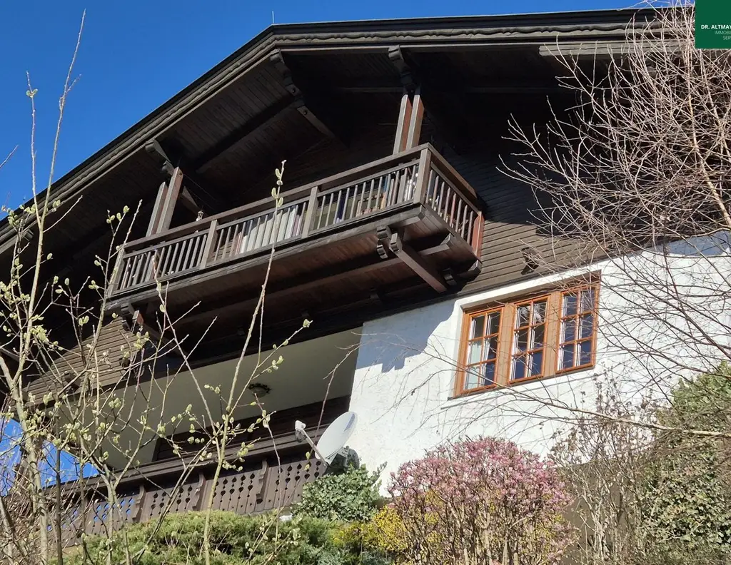 Villa im Landhausstil mit See und Bergblick im Seespitz - Nähe Ossiachersee