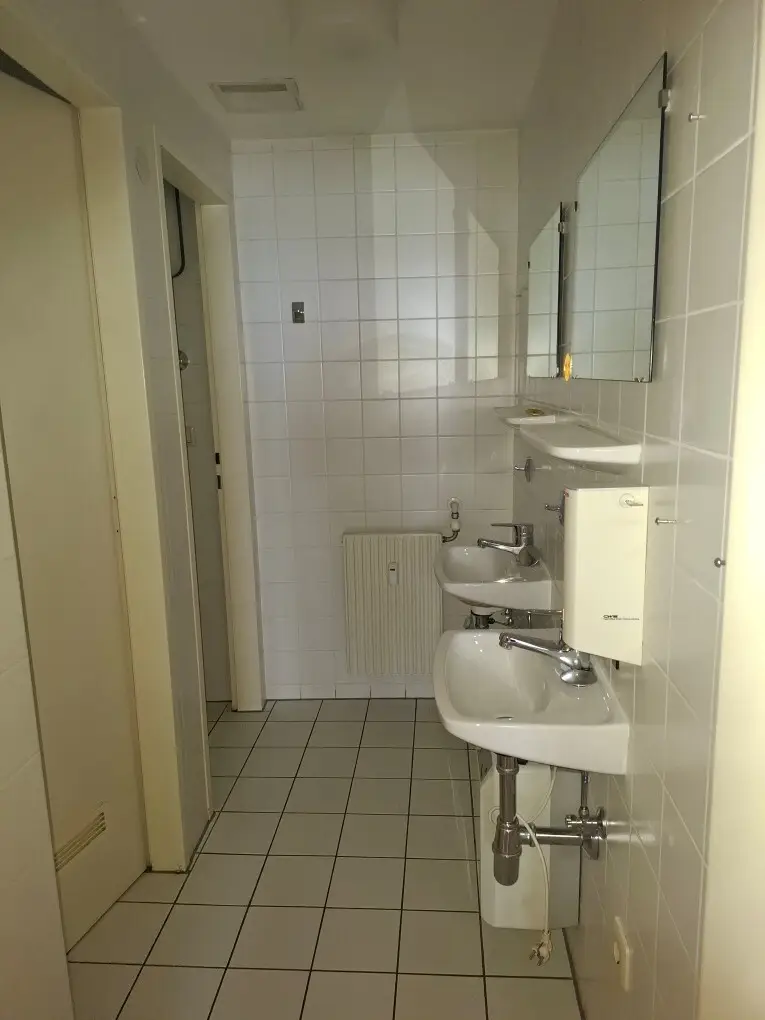 Gepflegte Büroräume oder Praxisräume im 1. Obergeschoß im Zentrum von Bruck/Mur zu mieten !