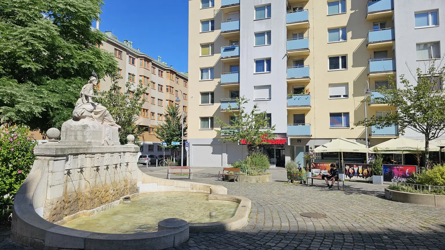 Siebenbrunnen Platz