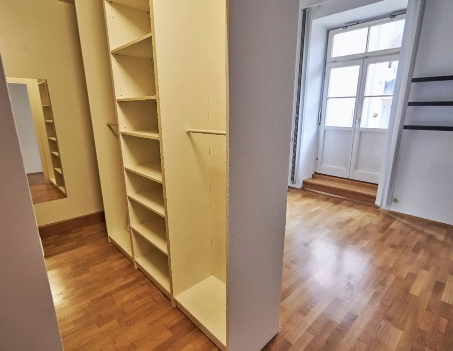 Altbau Rarität: 3-Zimmer-Wohnung, Küche extra in der Merangasse in Graz mit Terrasse hofseitig: 108 m²- Ihr neues Zuhause wartet!