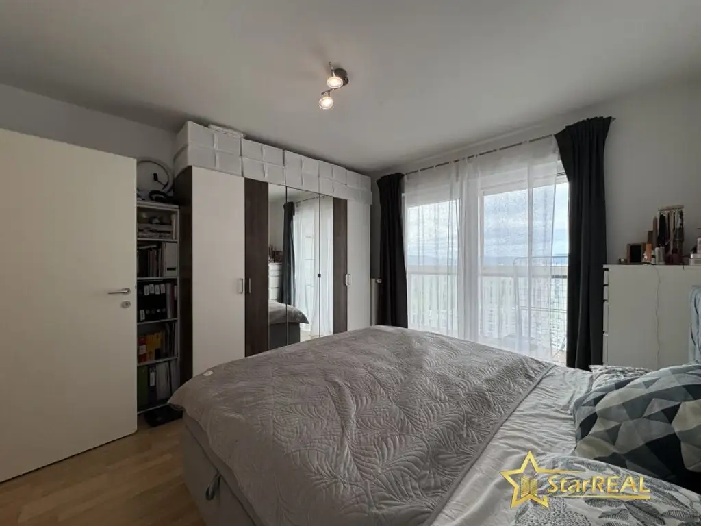20. STOCK! TOP-WOHNUNG IM DELUGAN MEISSL TOWER. GARAGENPLATZ VORHANDEN. Sauna und Fitnessraum im Haus.