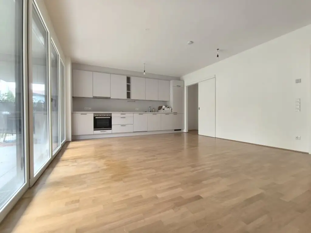 3 Zimmer Gartenwohnung in ruhiger Lage - Terrasse & Garten Hofseitig - Badewanne & Dusche - Garagenplatz vorhanden