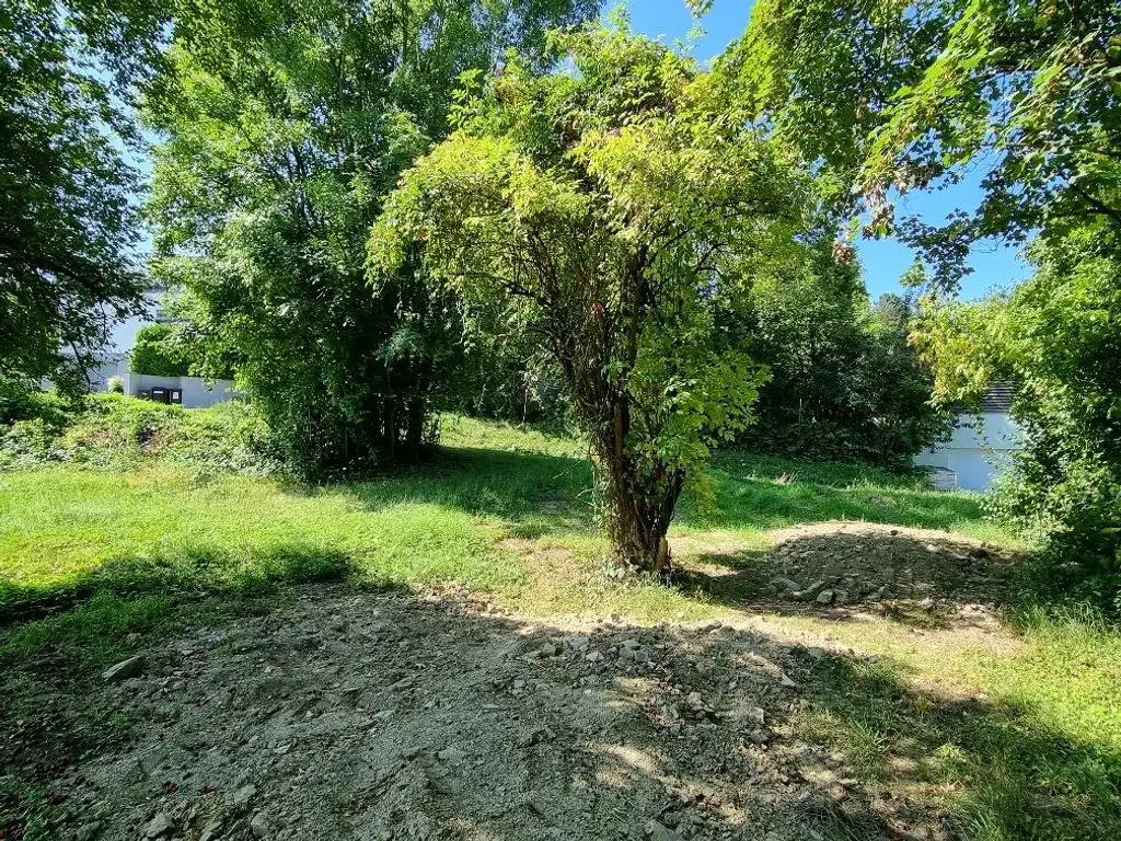 BAUGRUND IN SONNIGER, BELIEBTER LAGE