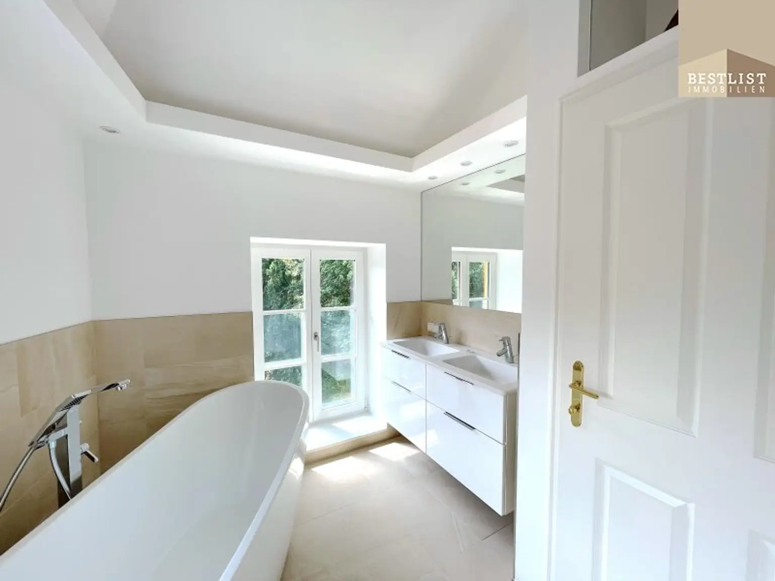 Dachgeschoss-Luxusapartment im Zentrum Baden