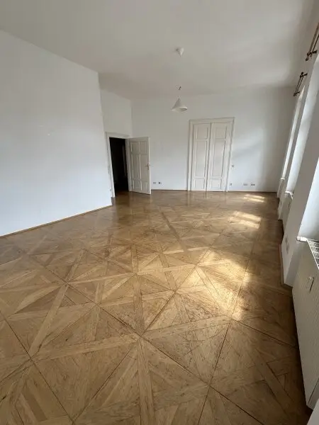 Mietwohnung ca. 178m2 in Top-Lage in Graz! ***Für Wohngemeinschaften bestens geeignet***