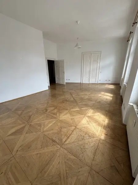 Mietwohnung ca. 178m2 in Top-Lage in Graz! ***Für Wohngemeinschaften bestens geeignet***