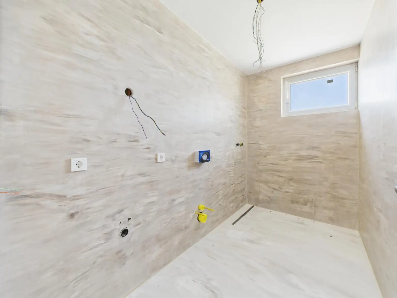 Luxus trifft Technik: Erstbezug mit hochwertiger Ausstattung, Smart Home & Salzwasserpool in Wels-West