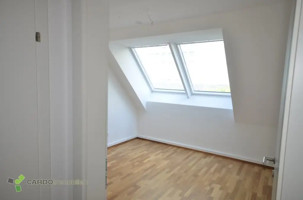 Maissonette, Attraktive Gewerbefläche zu vermieten – ca. 260 m², Nähe UNO City & U-Bahn
