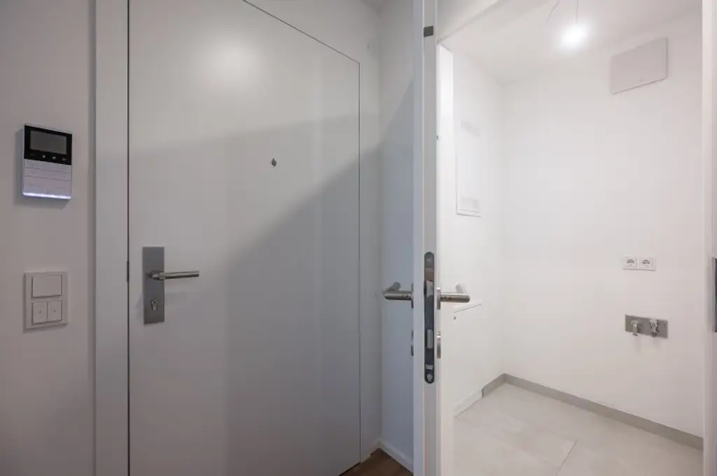 ++MOLLARD 50++ Stilvolle 3-Zimmer-Wohnung mitten im Herzen der Stadt (2/1)