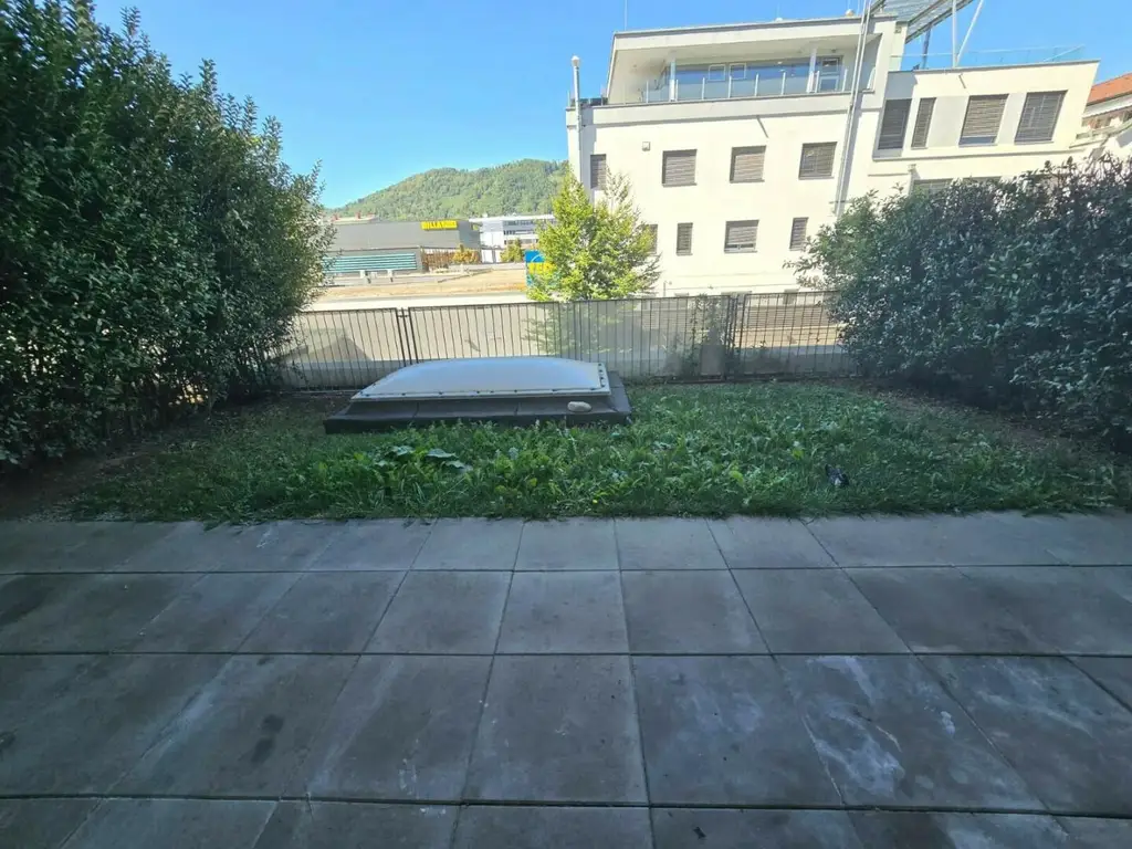 Moderne 2 Wohnung mit großem Balkon und Tiefgaragenplatz - ab sofort - Eggenberg!