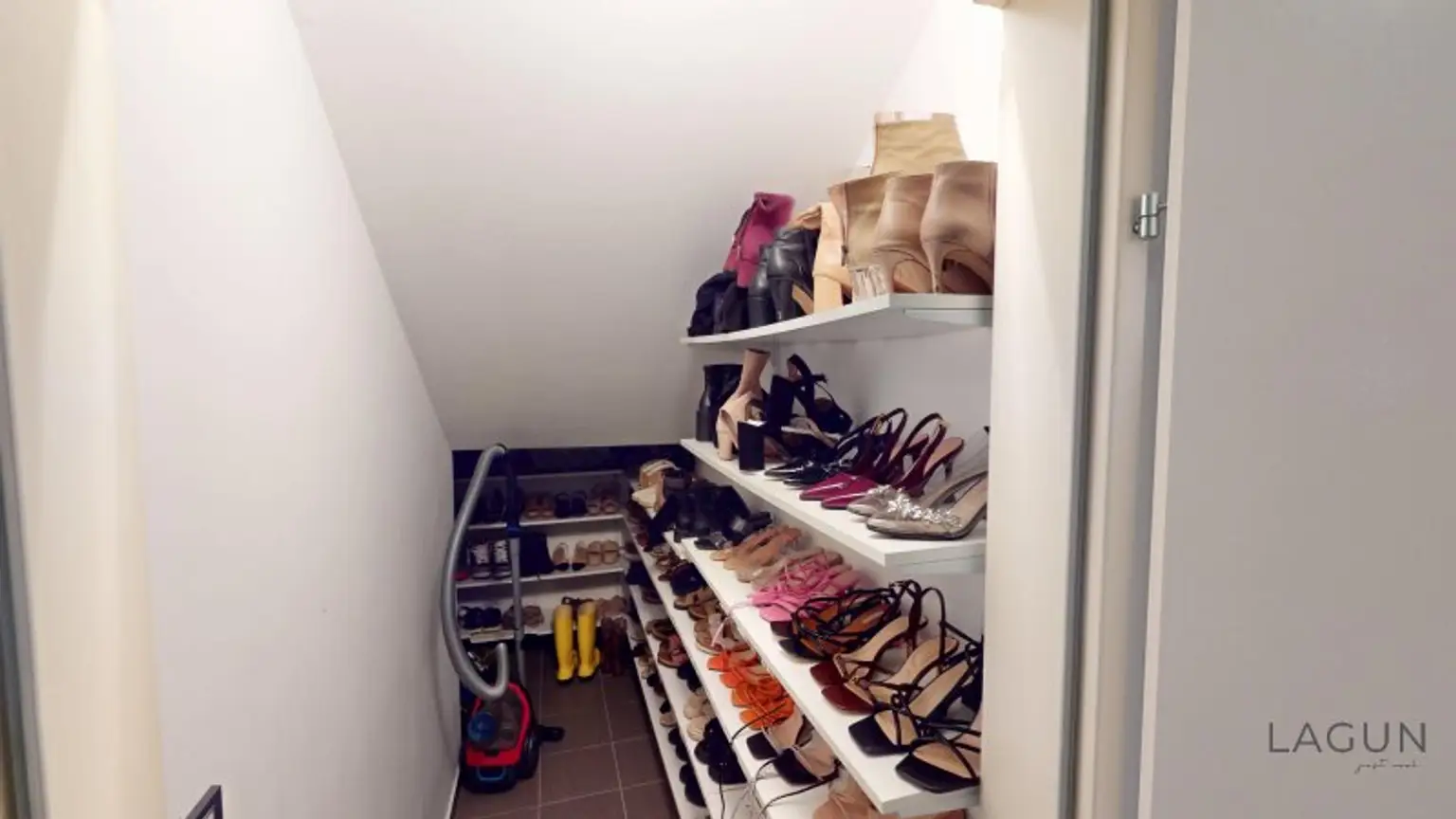 Hochwertiges Luxus-Einfamilienhaus in Maria-Lanzendorf