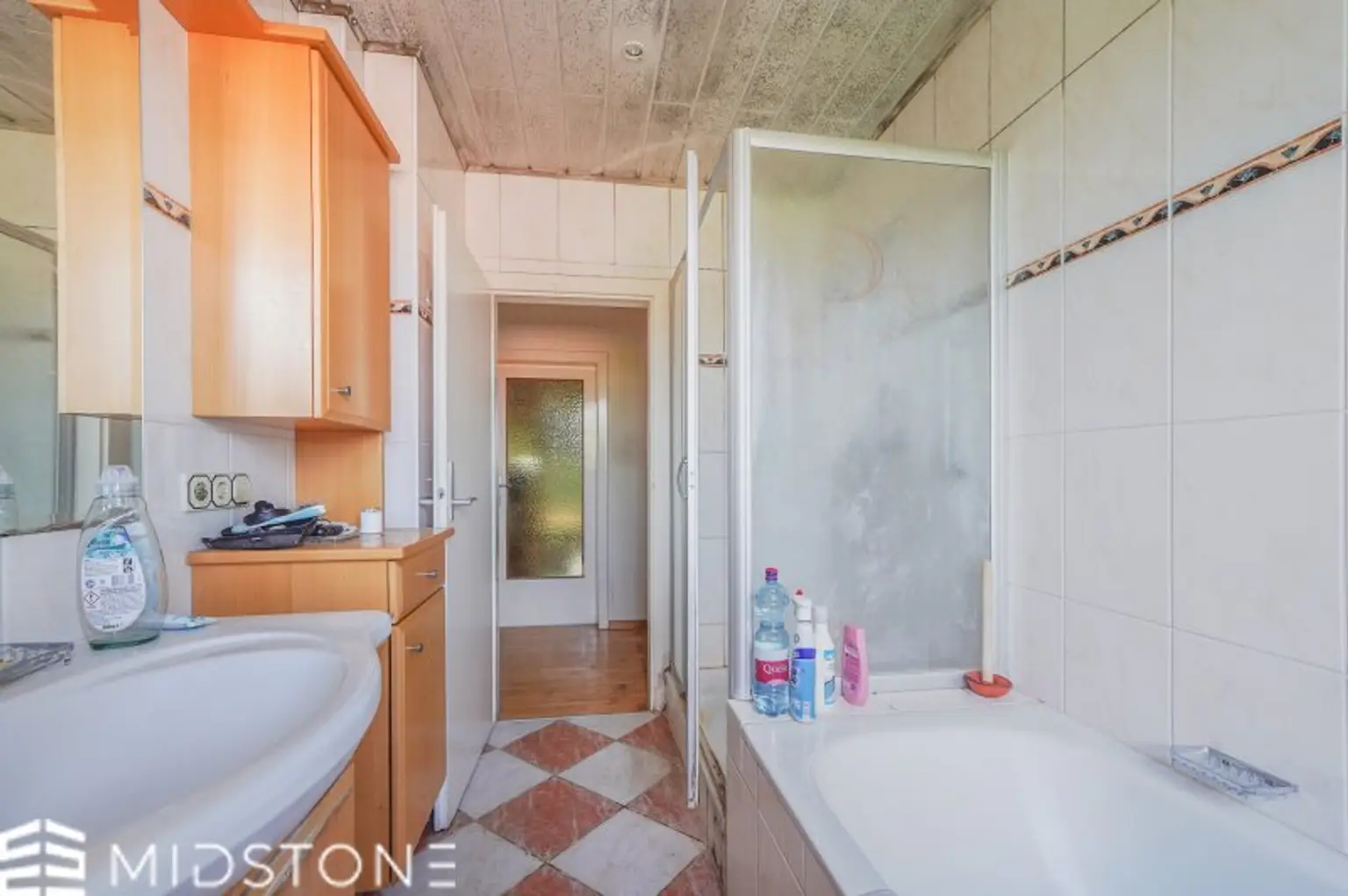 *Naturparadies in Orth an der Donau* Einfamilienhaus mit viel Potenzial und wunderschönem Garten