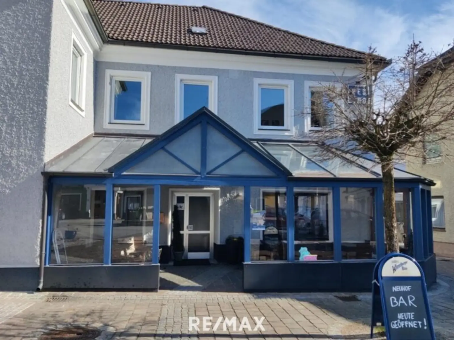 Eingang Marktplatz mit Wintergarten