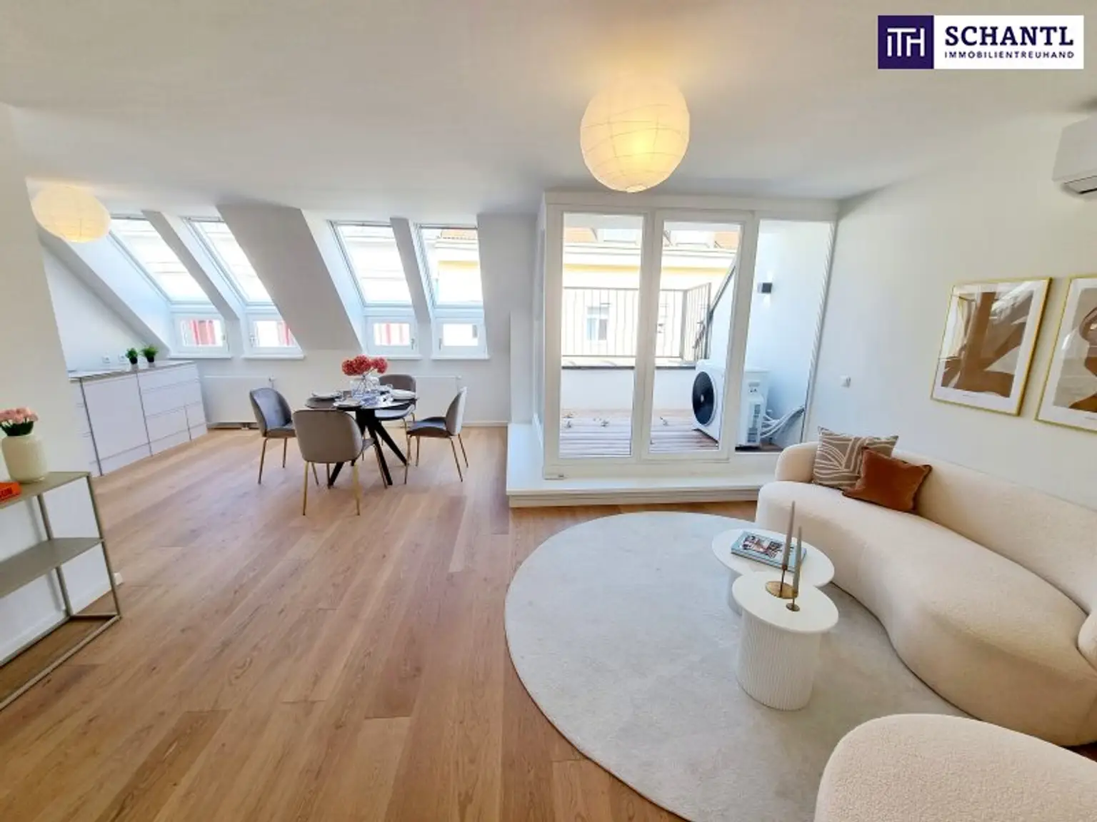 Neue Preise! Frisch saniert! Perfekte Neubauwohnungen in 1180 Wien! Hofseitige Balkone + Hauseigene Garage + Ideal zur Eigennutzung als auch zur Vermietung! Jetzt zugreifen!