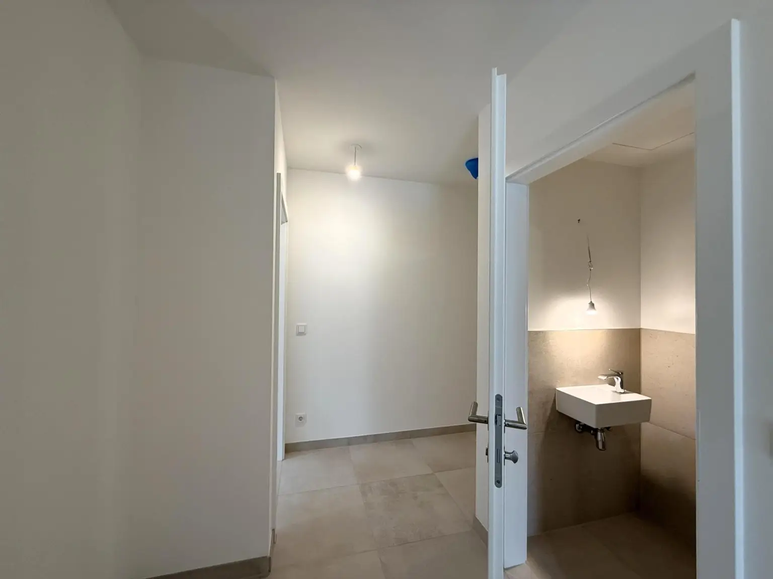 Moderne City-Wohnung im Erstbezug zur befristeten Miete // Modern city apartment on first occupancy for temporary rent //