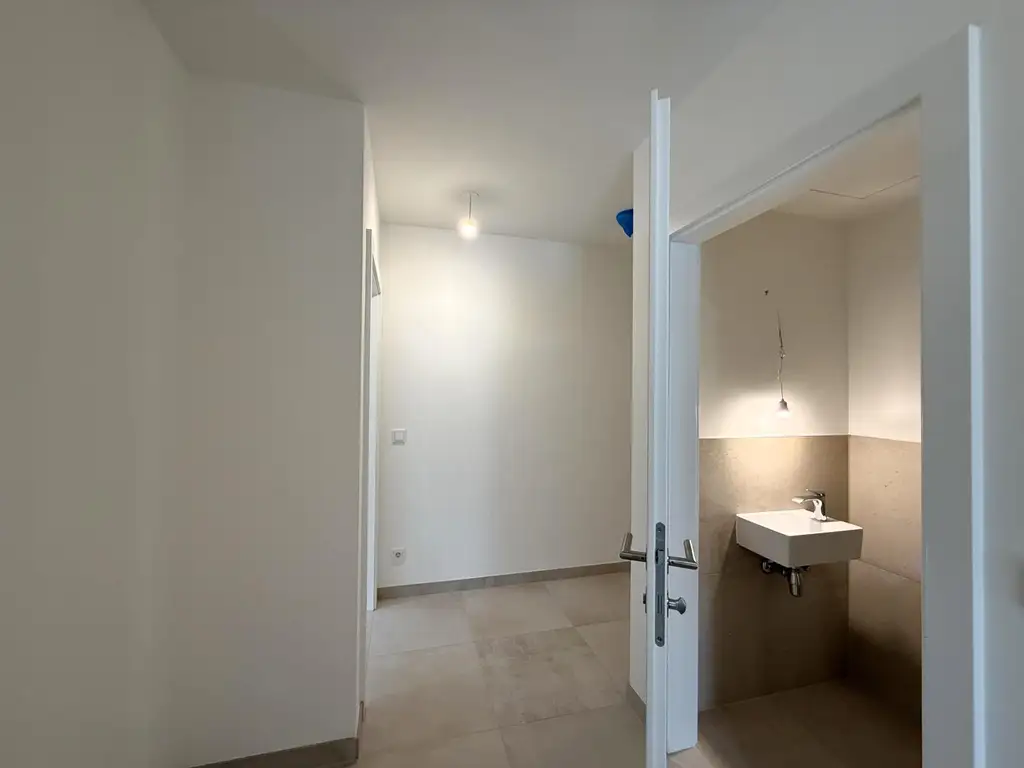 Moderne City-Wohnung im Erstbezug zur befristeten Miete // Modern city apartment on first occupancy for temporary rent //