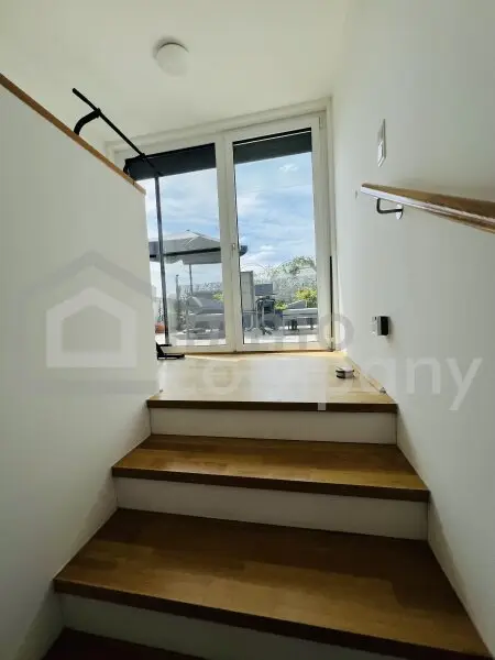 Exklusive Wohnung mit Terrasse + Stellplatz! 11. Bezirk.
