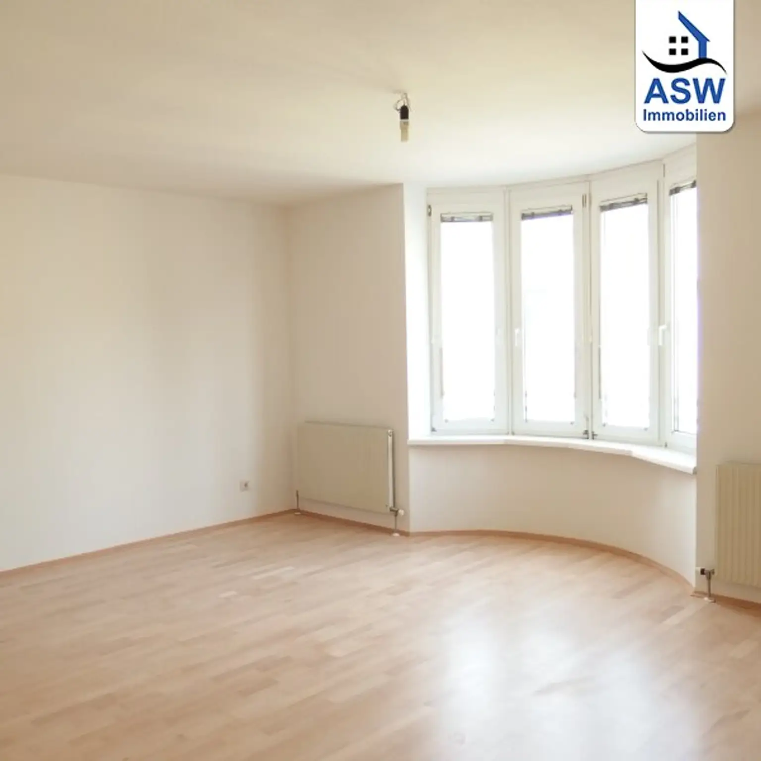 Wunderschöne Garconnière in U-Bahn-Nähe (U4)