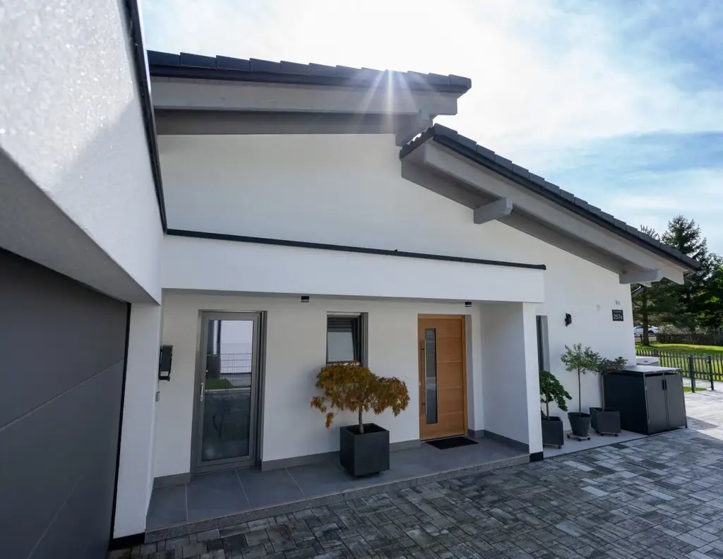 Seltenheit in den Bergen: Bungalow mit Top Ausstattung