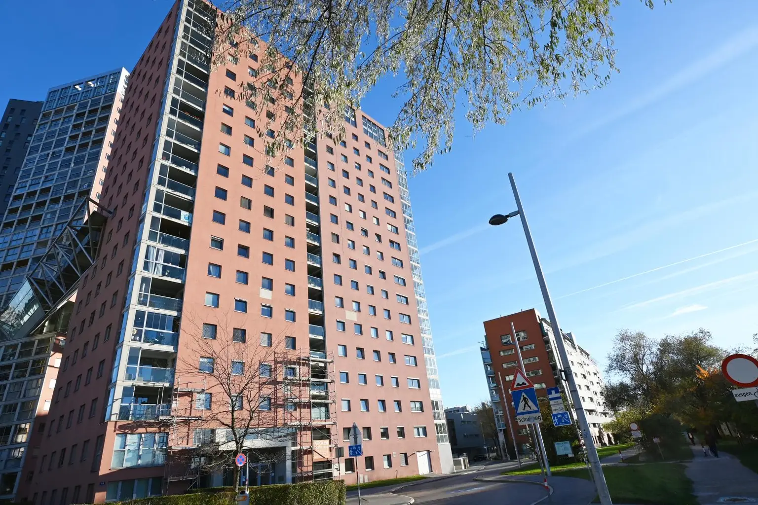 " ++ Wienerberg City ++ Weitblick ++ Panorama-Pool-Nutzung  ++