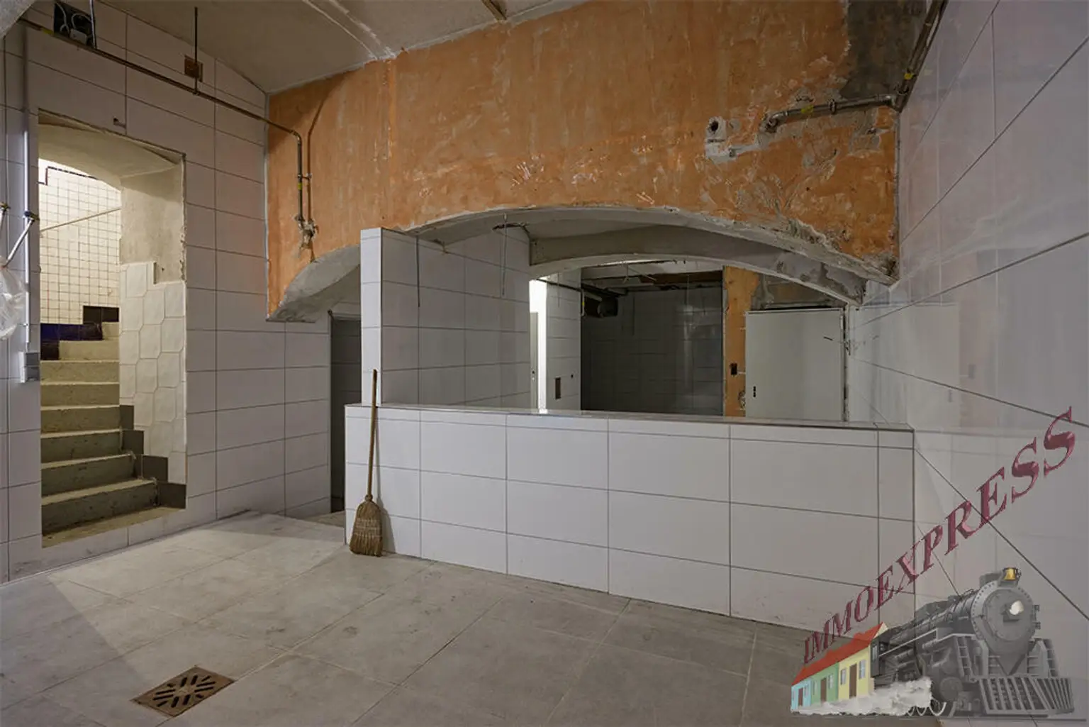 HERZGASSE nahe Quellenstraße  =  Geschäftslokal nur für LAGERZWECKE
