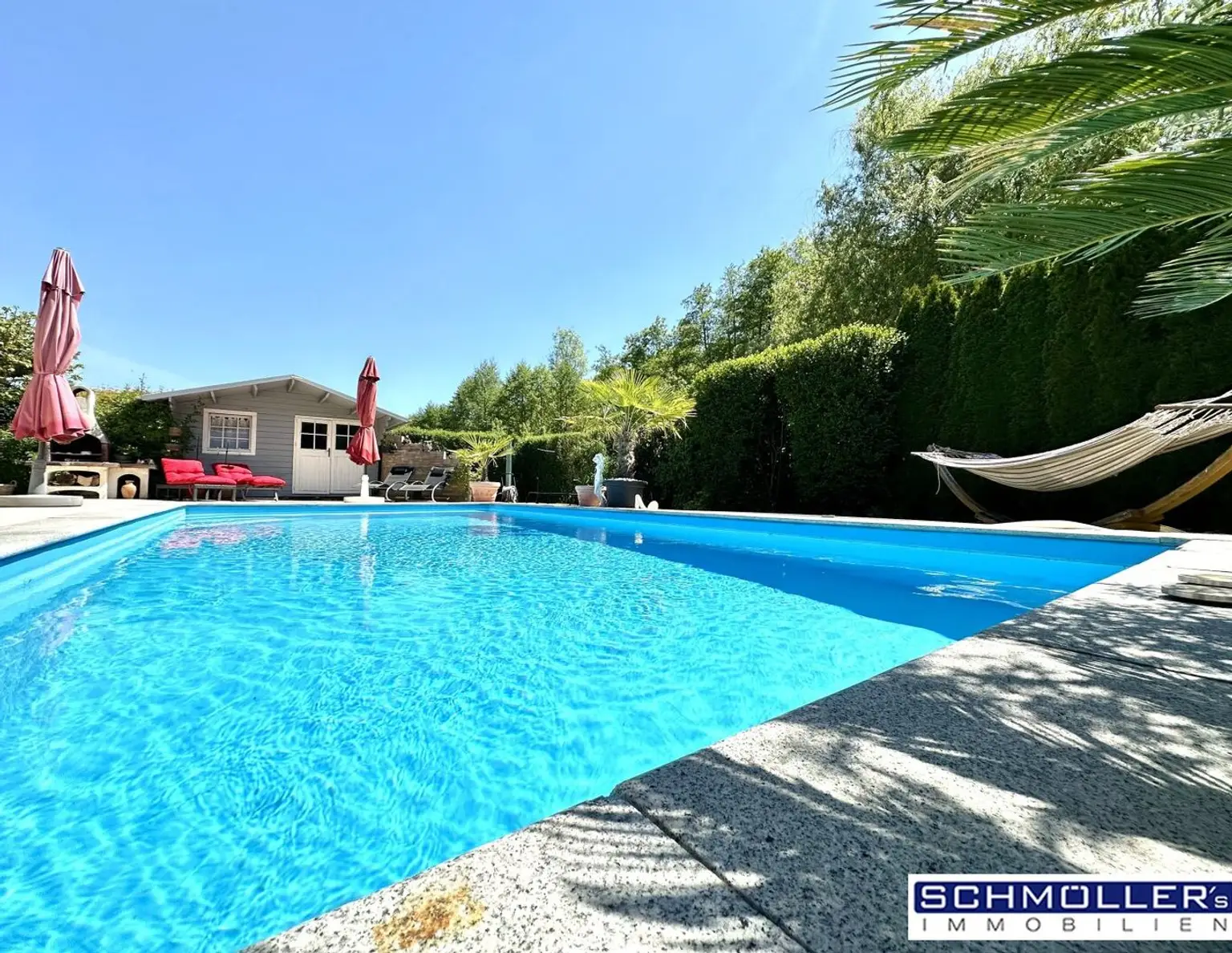 Wohlfühl-Bungalow mit Pool in idyllischer Lage