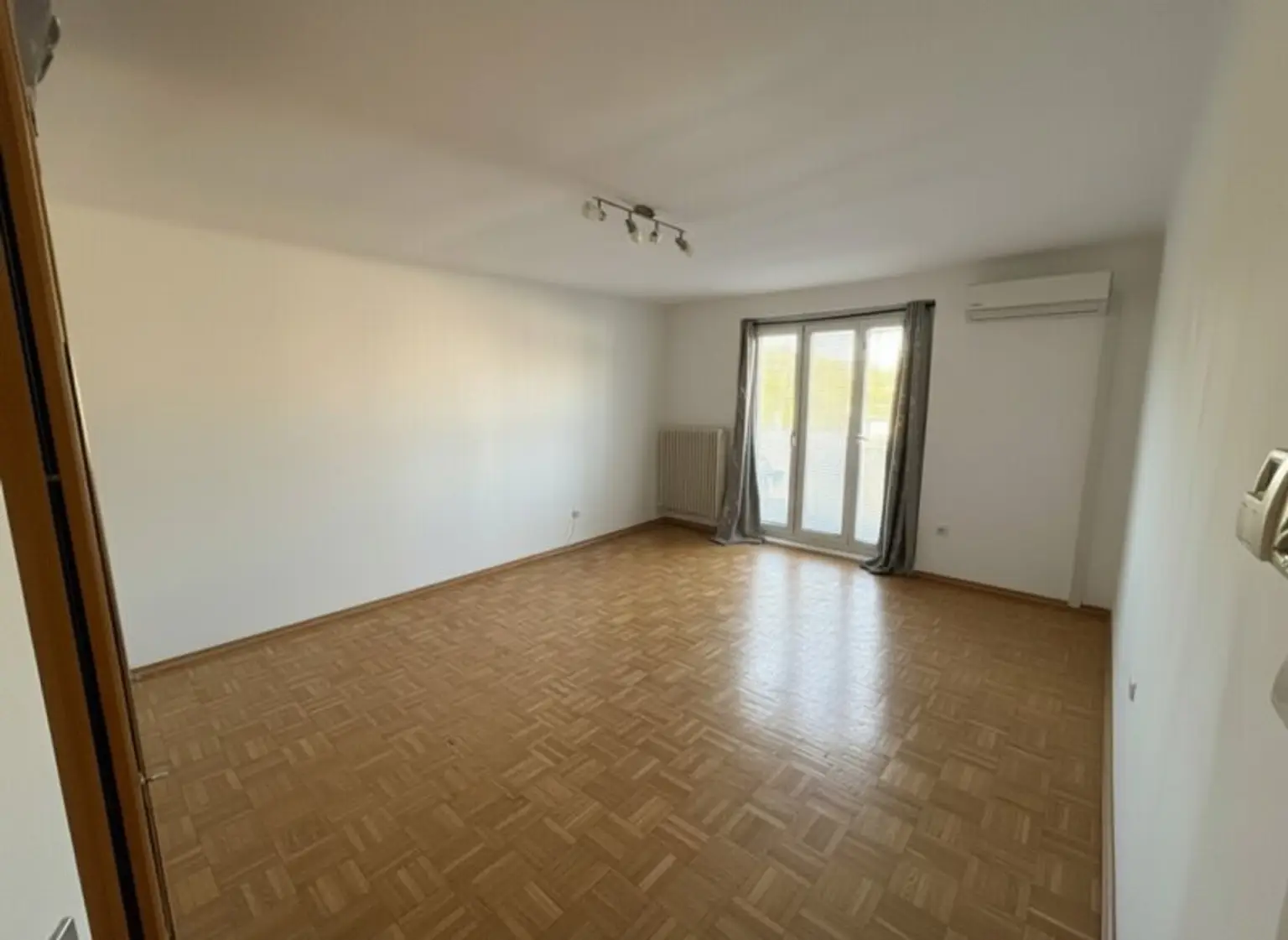 Charmante 2-Zimmer-Wohnung mit Klimaanlage