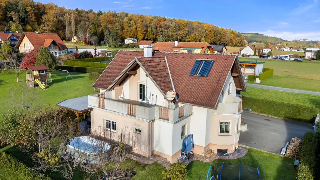 Stilvolles Eigenheim in sonniger Siedlungslage am Rande von Heimschuh