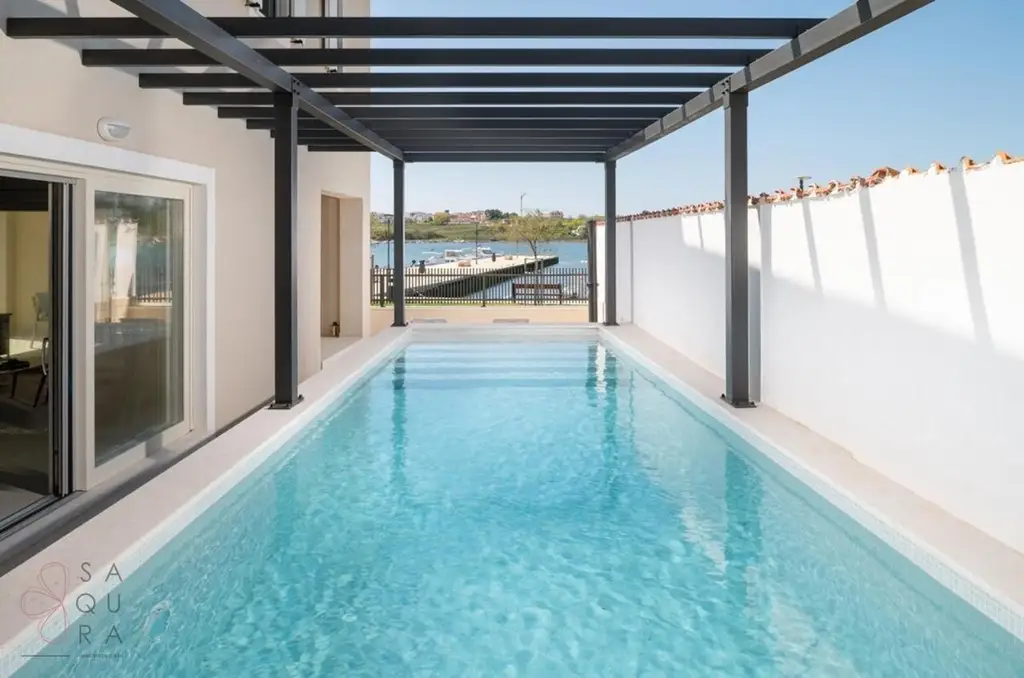 Prime Seafront Villa bei Zadar –Exklusivität am Meer mit Renditepotenzial