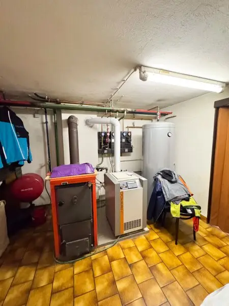 Einfamilienhaus mit Pool, Sauna & Wohnkeller auf Eigengrund in Toplage von Baden bei Wien