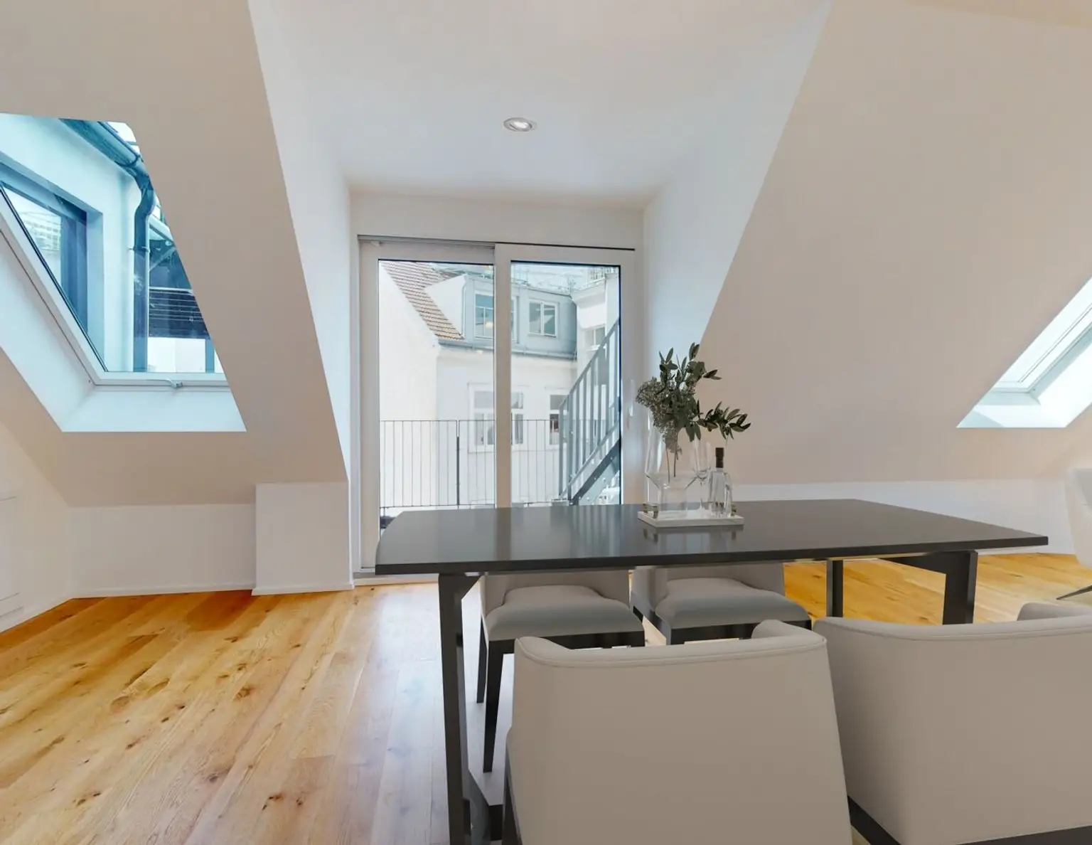 First occupancy! Modern penthouse flat with open space in a quiet location