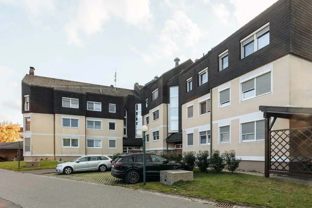 8435: ruhig wohnen und stadtnah leben: 3-Zimmer Eigentumswohnung mit Balkon