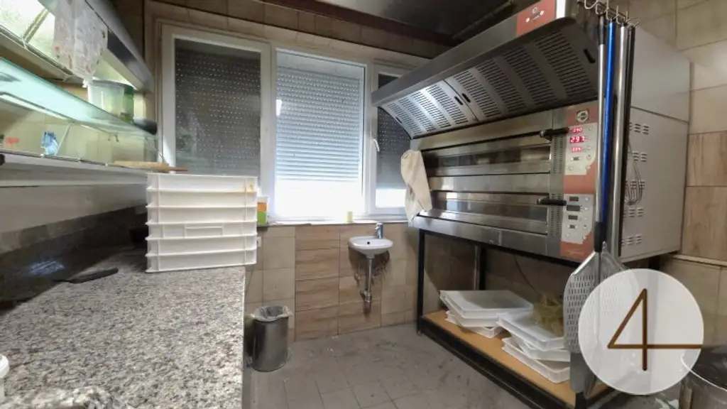 Ofen heiß, Lage top – Einzige Pizzeria im Ort zu übernehmen!