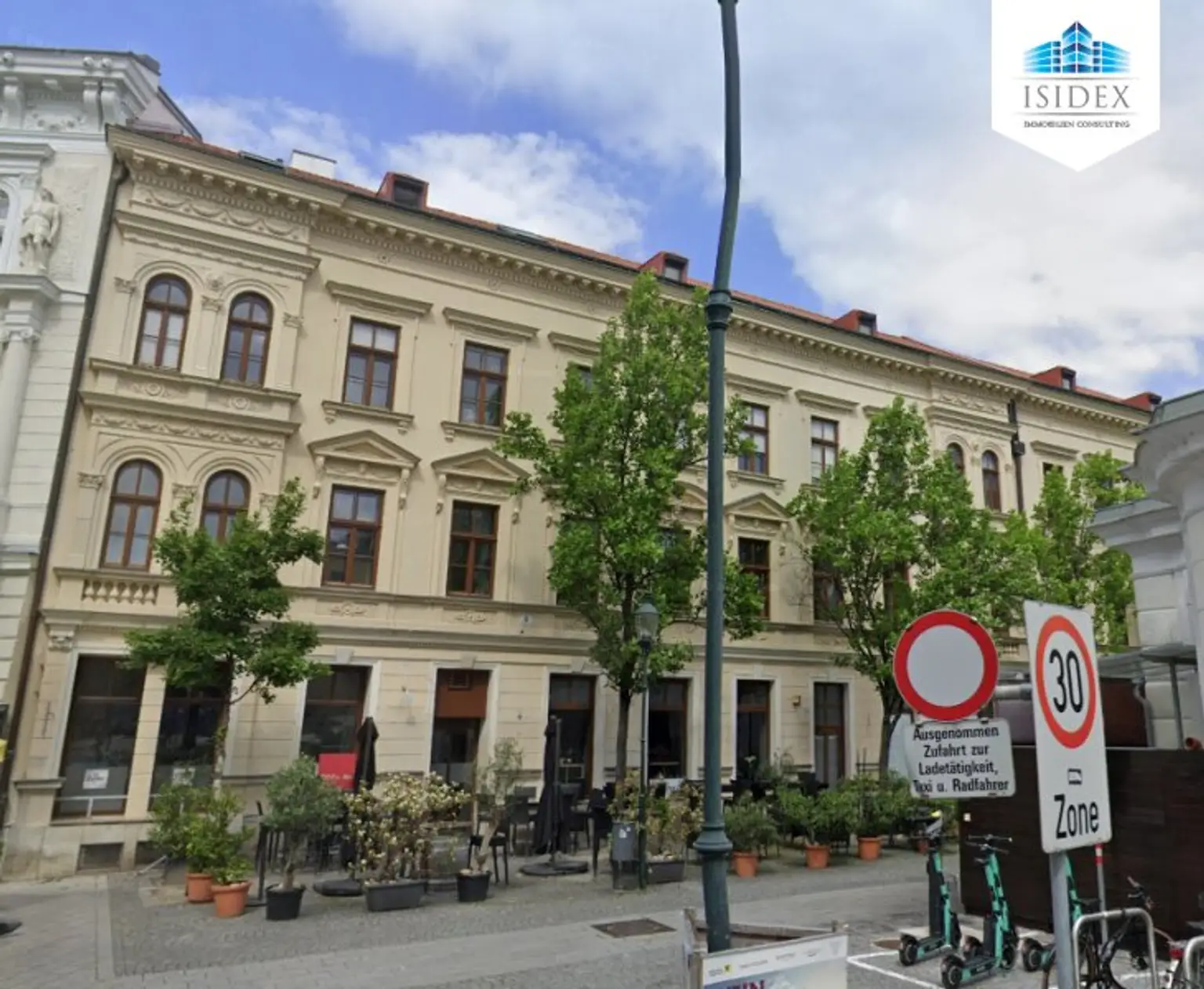 Dachgeschosswohnung im Herzen der Kurstadt Baden
