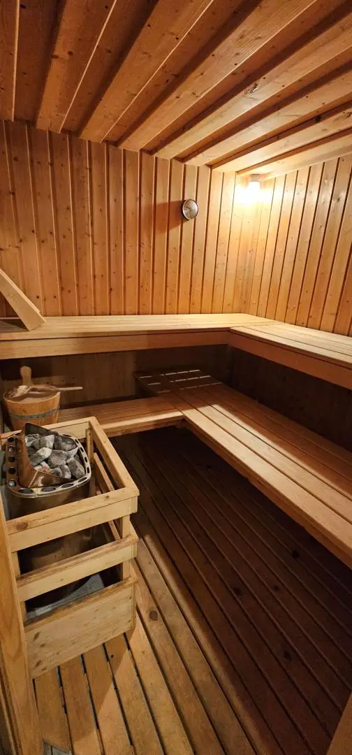 KG Sauna im Partyraum mit Heimkino