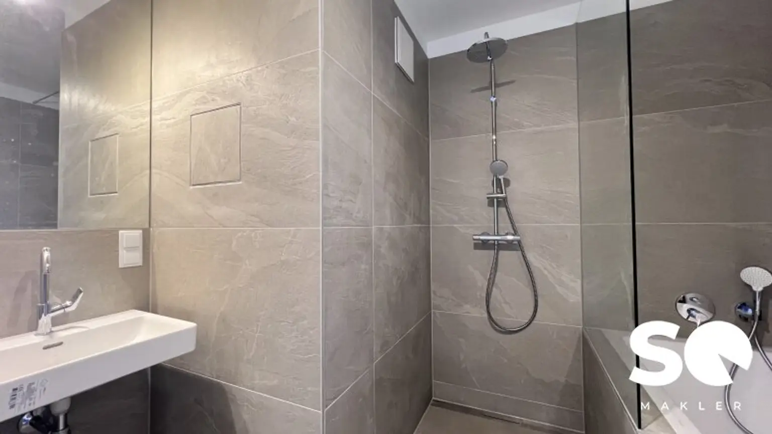 # SQ - EXKLUSIVE DACHGESCHOSSWOHNUNG IN 1030 WIEN - SEIDLGASSE - 2 ZIMMER und TERRASSE - TOP 13