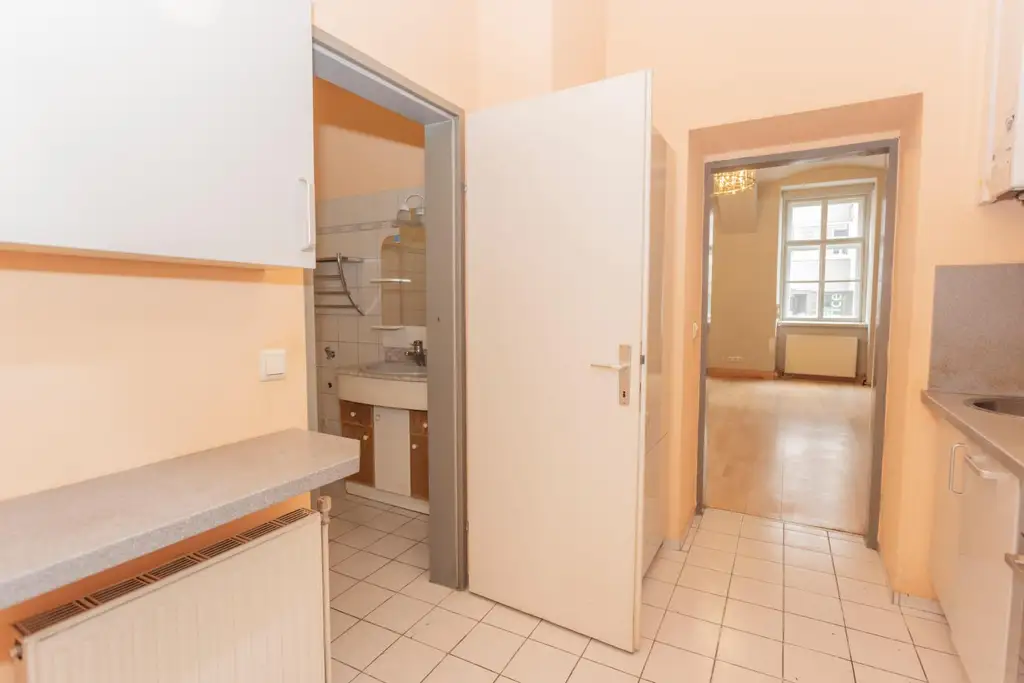 Wohlfühlen im Karmeliterviertel – 2 Zimmer mit Altbauflair