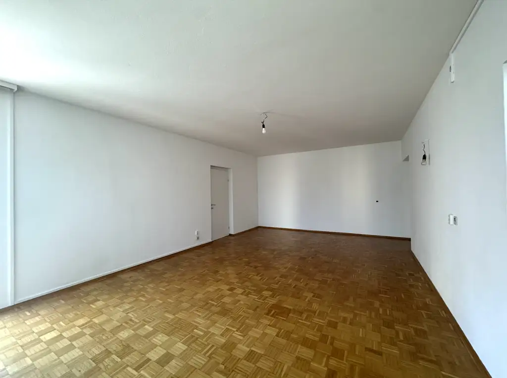 Schöne 2-Zimmer Wohnung mit idealer Infrastruktur in der Plüddemanngasse zu vermieten