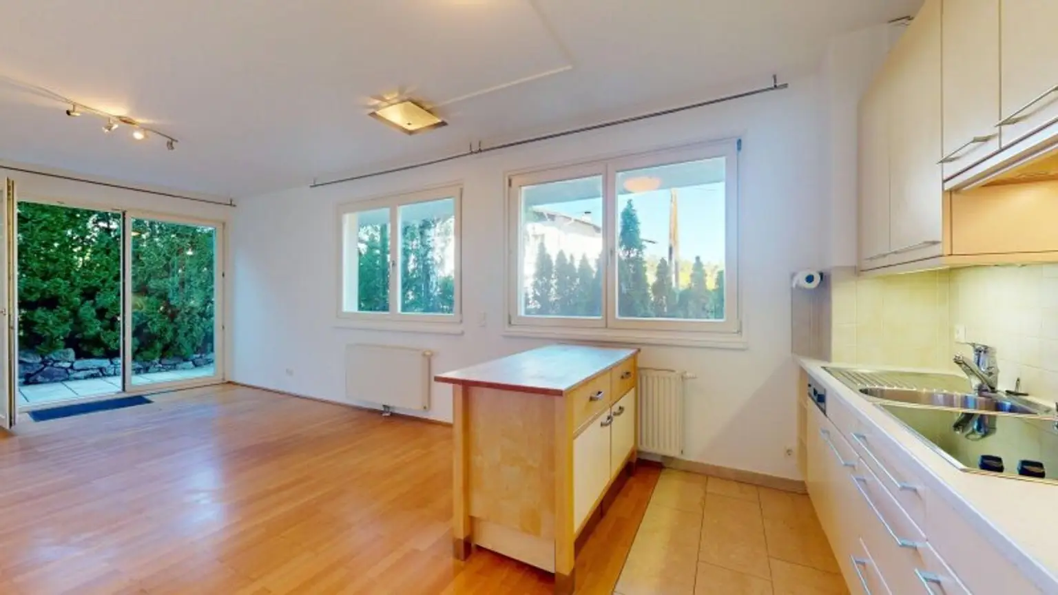 Garten-Terrassen-Wohnung in Ruhelage