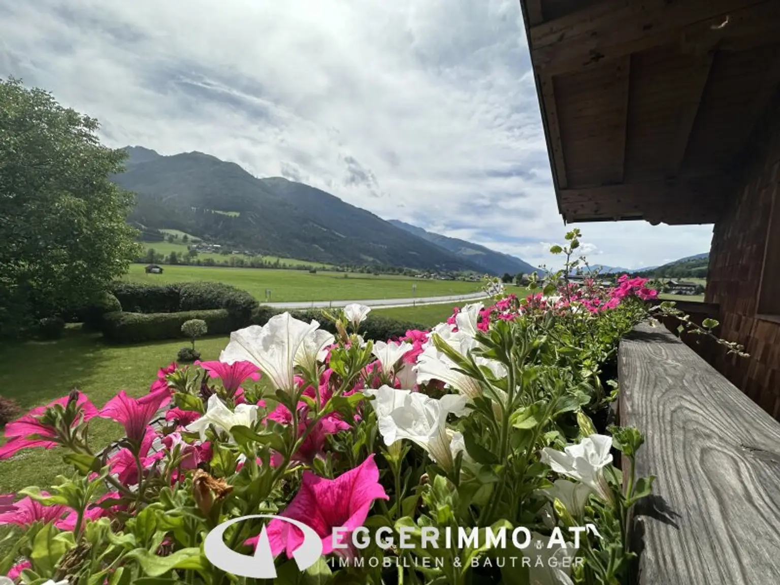 Well-maintained single-family home with great potential in Niedernsill / Steindorf for sale